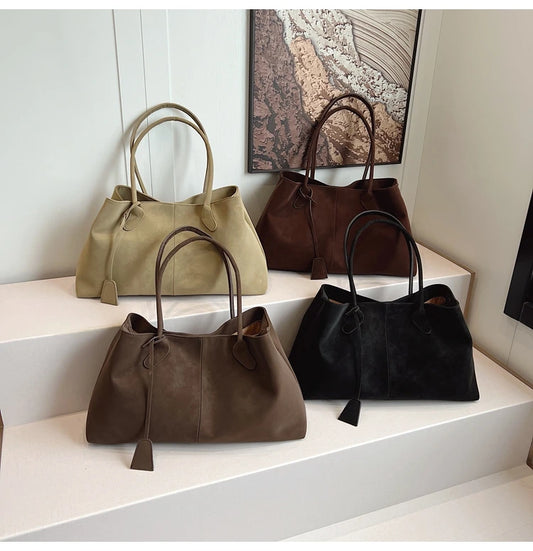 A Versatile Women's Handbag